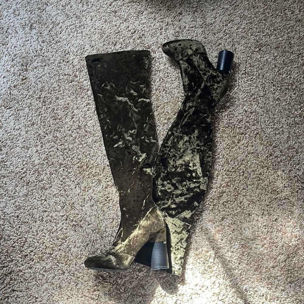 Thigh high Boots velour